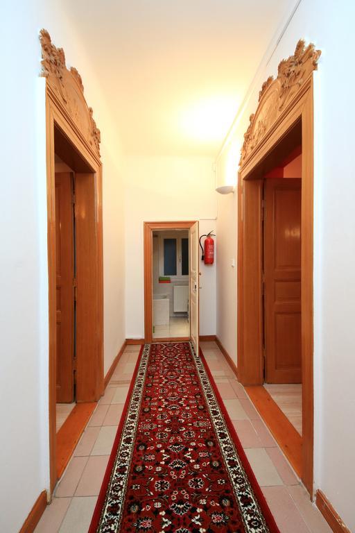Historic Villa Apartments Praga Quarto foto